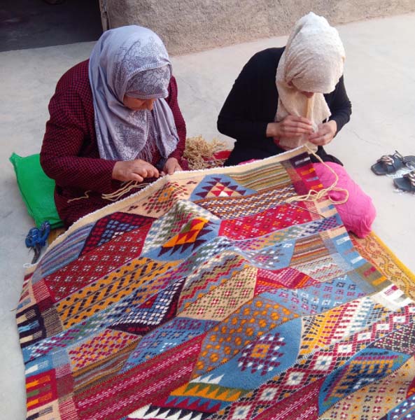 Hand-woven carpet workshop